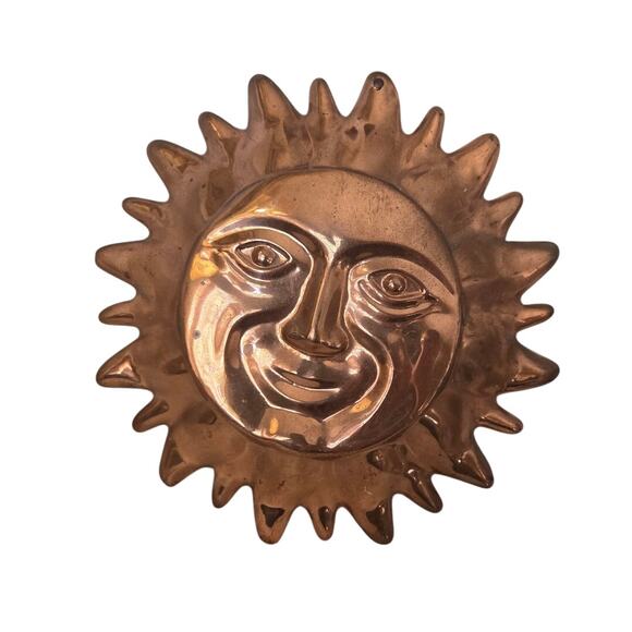 Vintage Anamorphic Sun Face Copper Metal Wall Hanging Smiling Sunshine Round - Picture 2 of 6